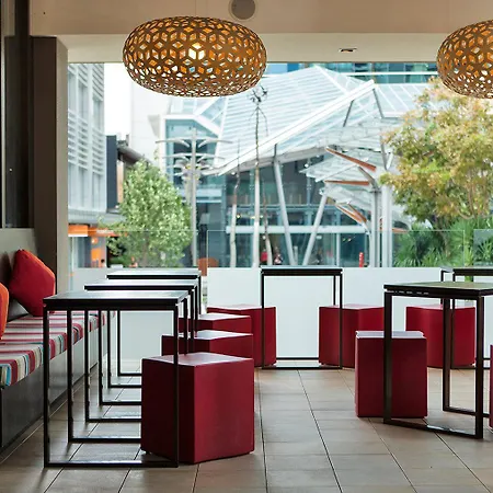 Oaks Perth Hotel 